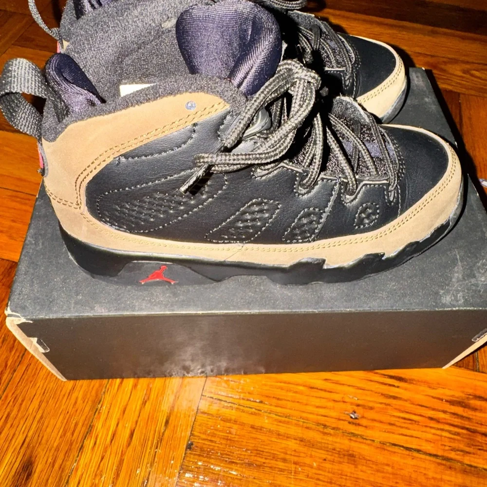 Jordan 9 Retro PS Black and Olive Sneakers - Picture 3 of 6